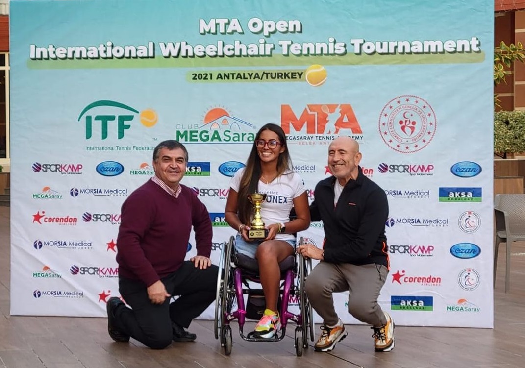 Angelica Bernal, campeona MTA Open.jpg (232 KB)