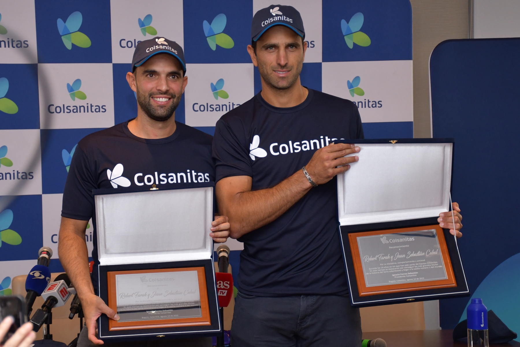 Cabal Farah Retiro.JPG (1.82 MB)