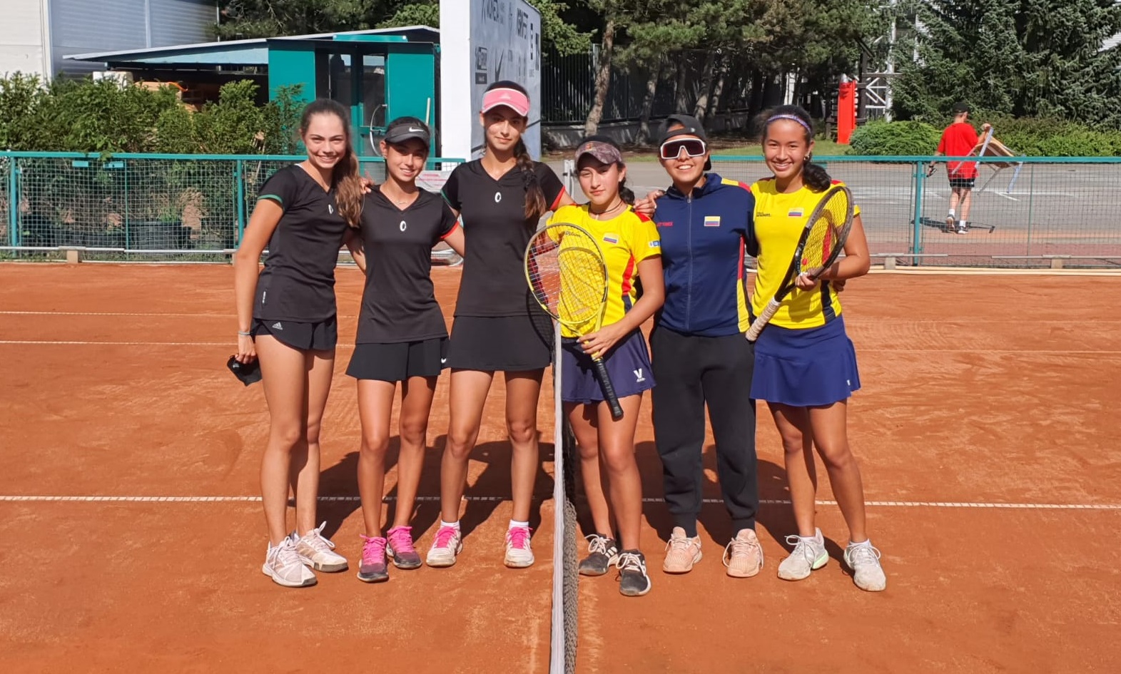 equipo femenino viernes Mundial Sub 14.jpeg (484 KB)