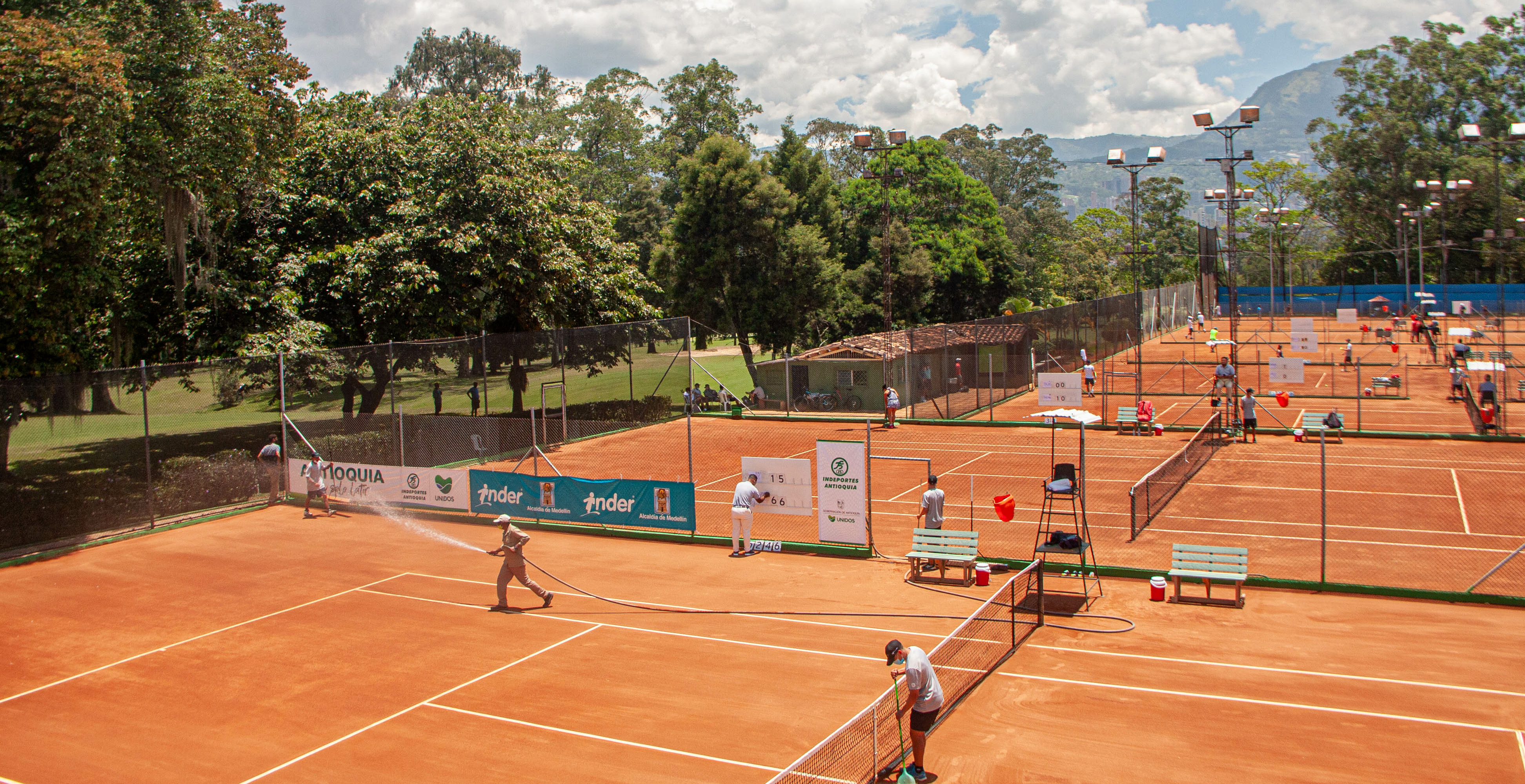 Torneo Medellin Profesional .jpg (6.34 MB)