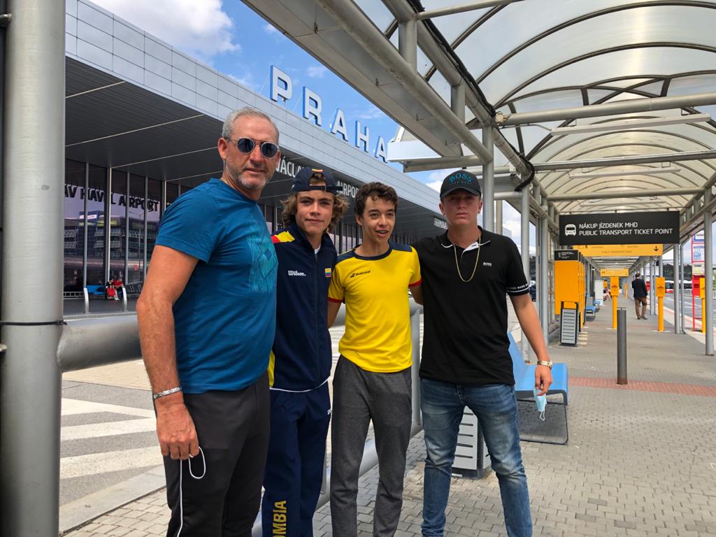 equipo masculino rep. checa.jpeg (120 KB)