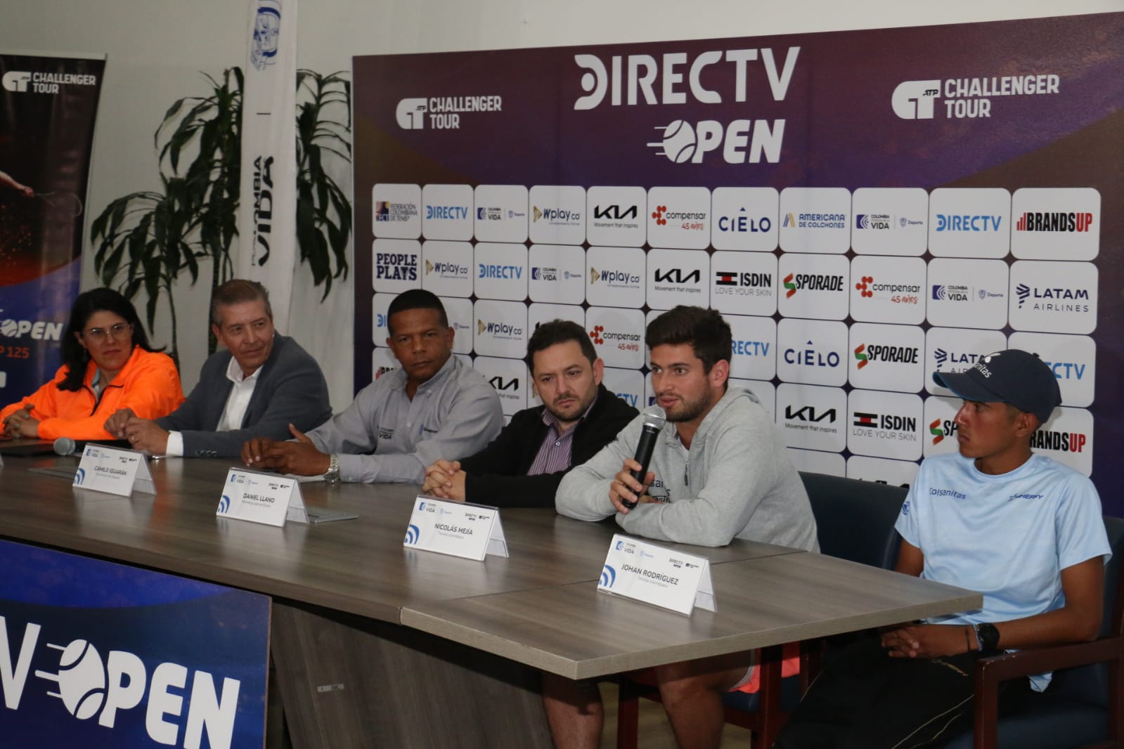 Presentación Directv Open 2023.jpeg (157 KB)
