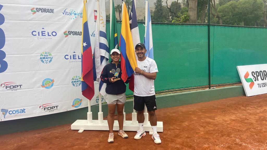 mariana pinazo campeona dobles cosat peru 2023.jpeg (88 KB)