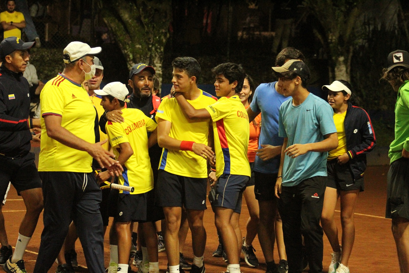 Equipo Colombia Femenino Sub 14 Martes.JPG (519 KB)