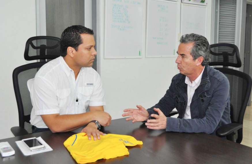 https://www.fedecoltenis.com/userfiles/ACTUALIDAD/CESAR/1.JPG