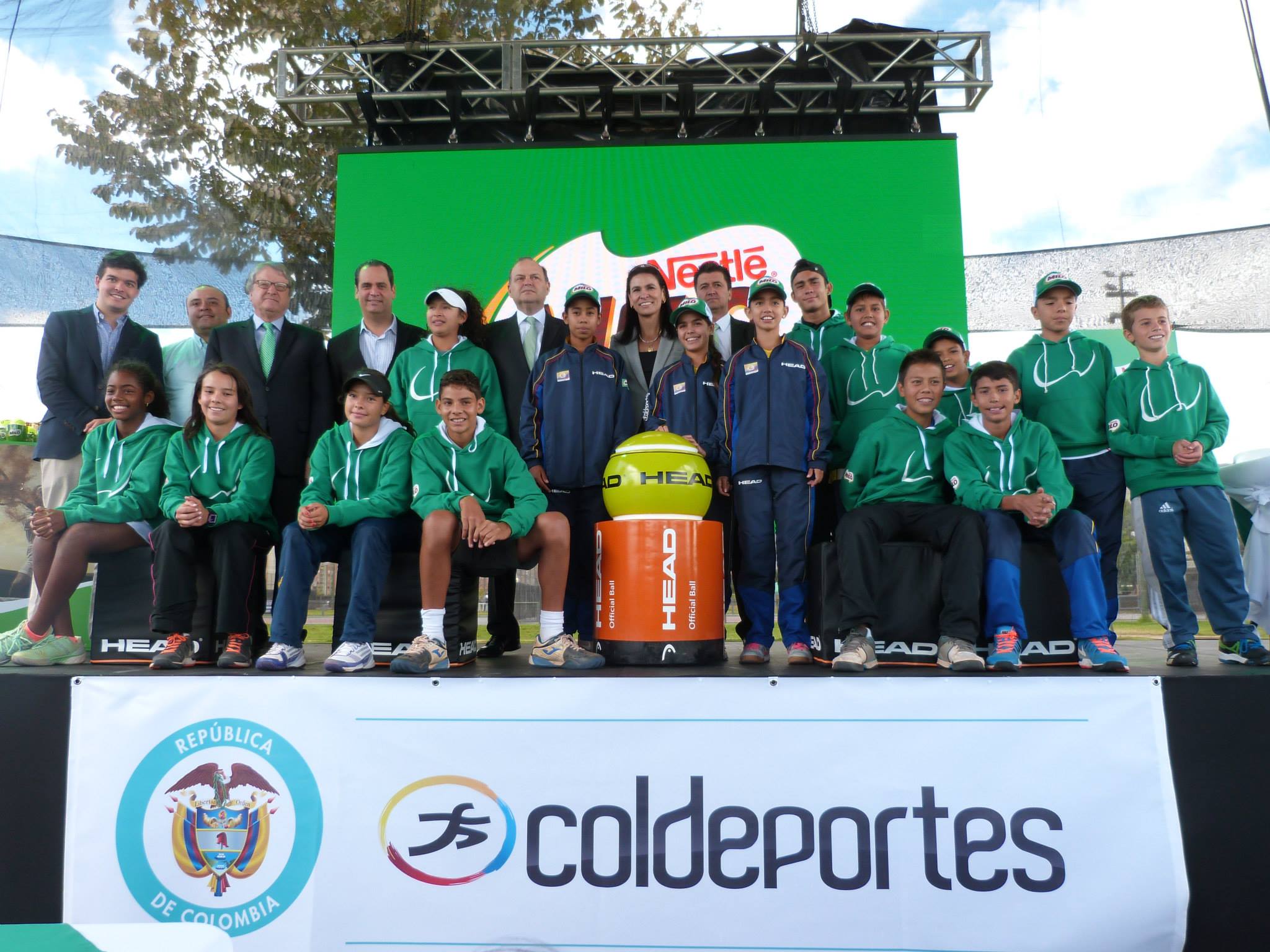 https://www.fedecoltenis.com/userfiles/ACTUALIDAD/EquipoMilo.jpg