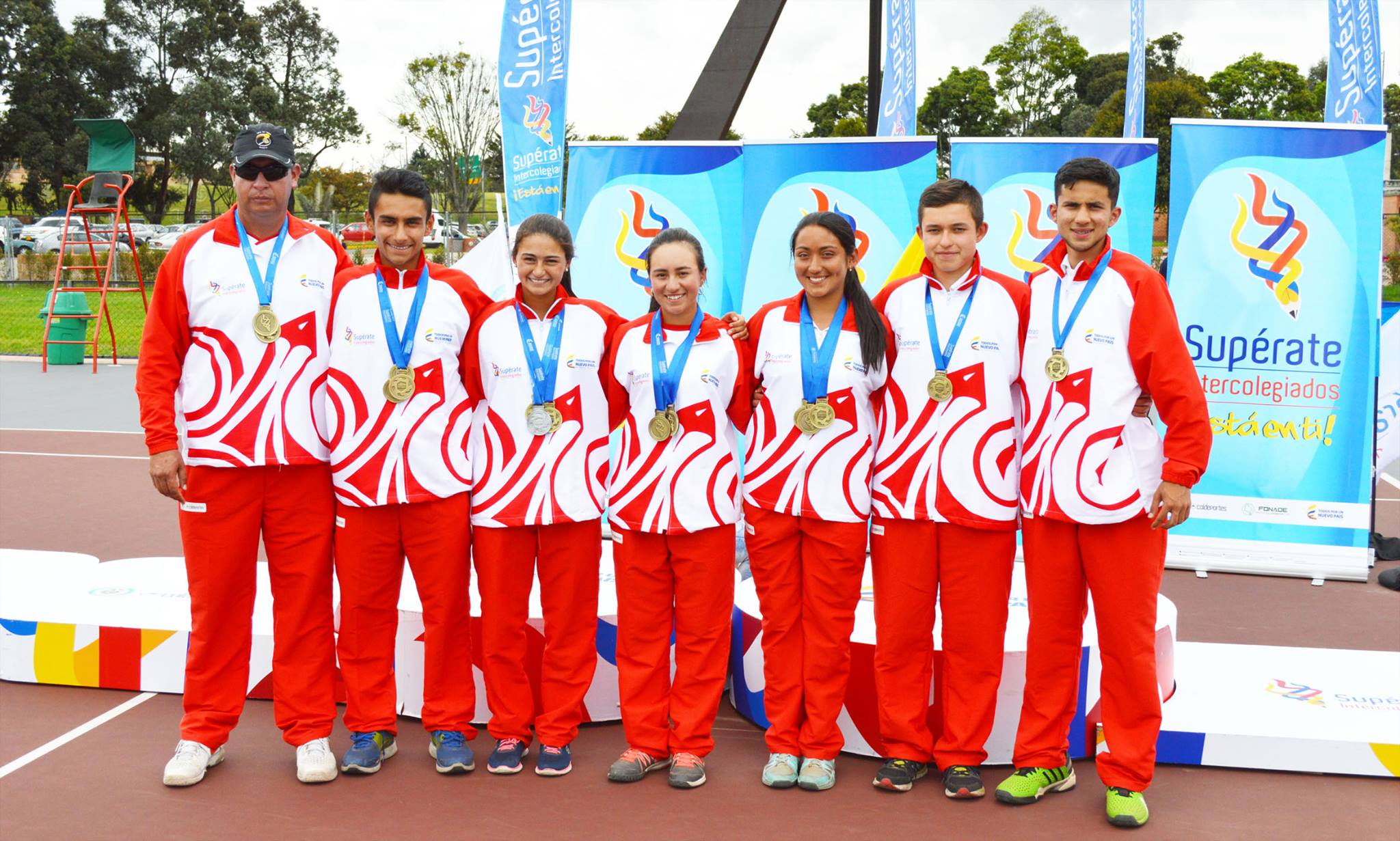 https://www.fedecoltenis.com/userfiles/afin de semana/superate/teambog.jpg